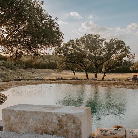 Hummingbird Haus - Hill Country Views On 20 Acres With Firepit Villa Spring Branch Bagian luar foto