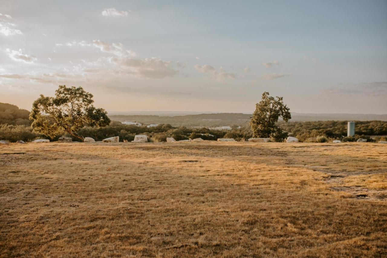 Hummingbird Haus - Hill Country Views On 20 Acres With Firepit Villa Spring Branch Bagian luar foto