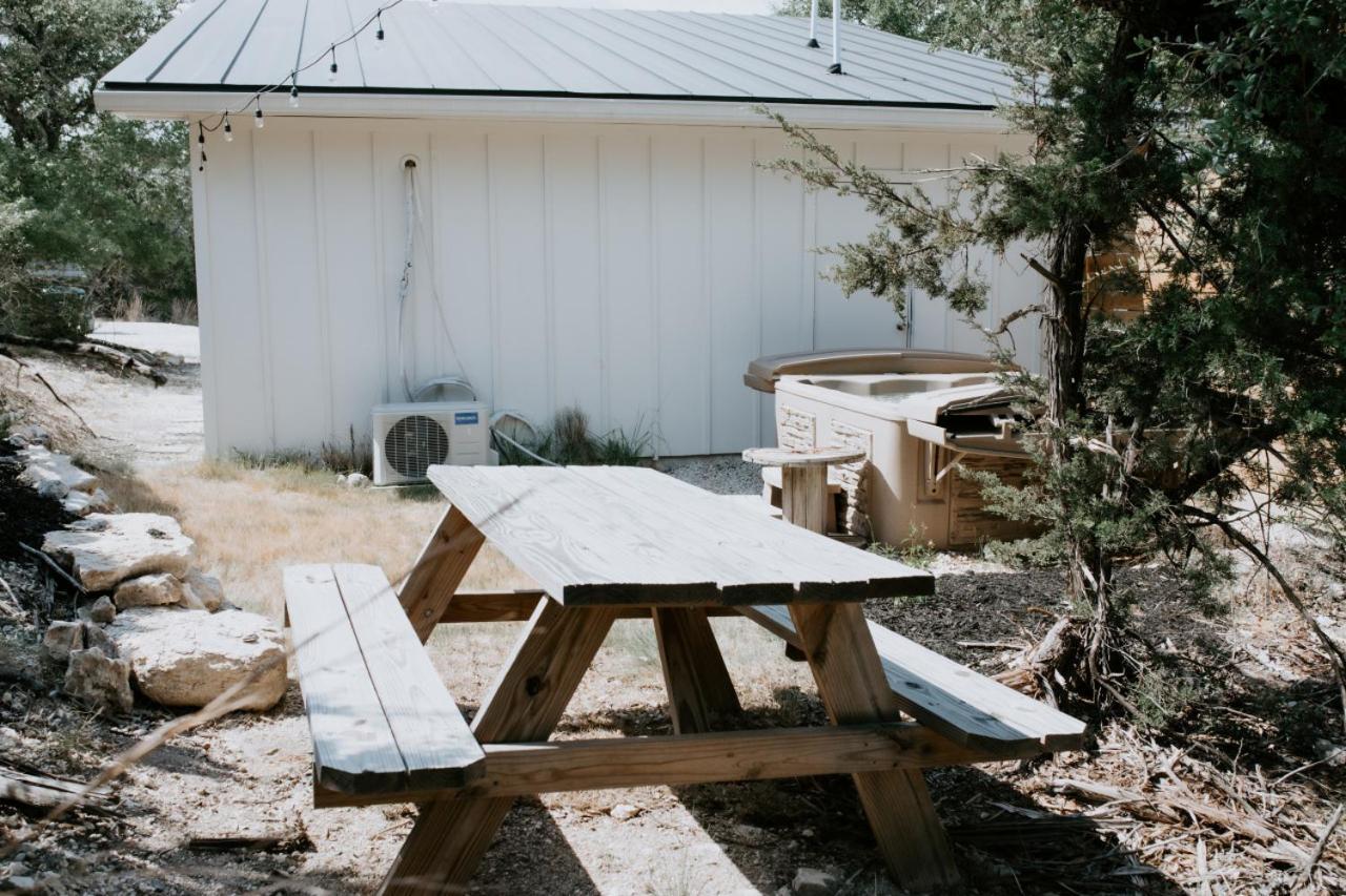 Hummingbird Haus - Hill Country Views On 20 Acres With Firepit Villa Spring Branch Bagian luar foto